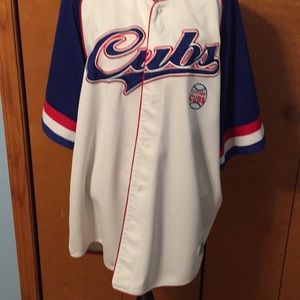 Gently worn Chicago Cubs Jersey shirt